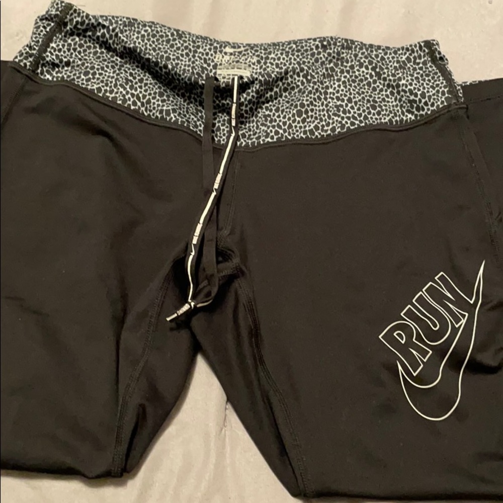 Nike crop leggings